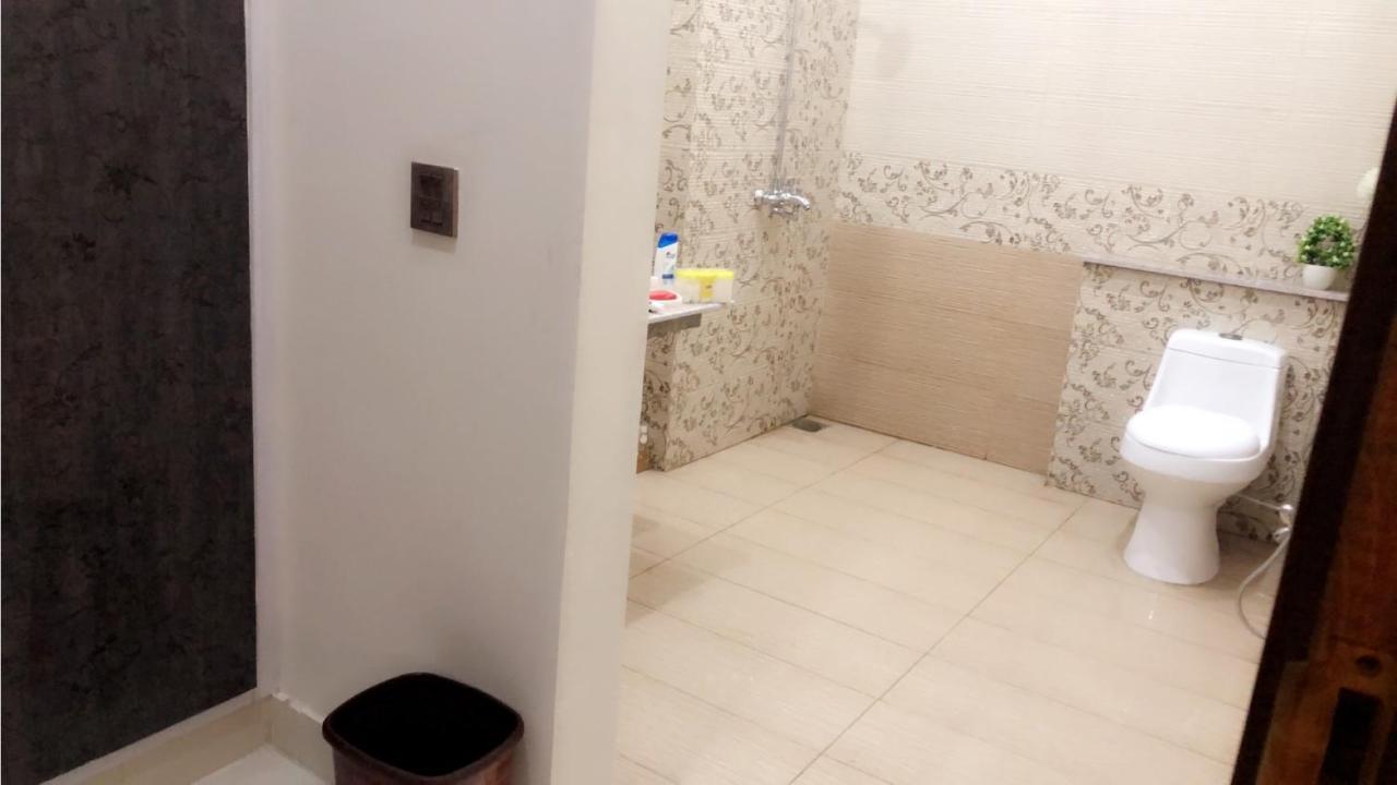 Fully Serviced Holiday Home Near Lyallpur Galleria Faisalabad Exterior photo